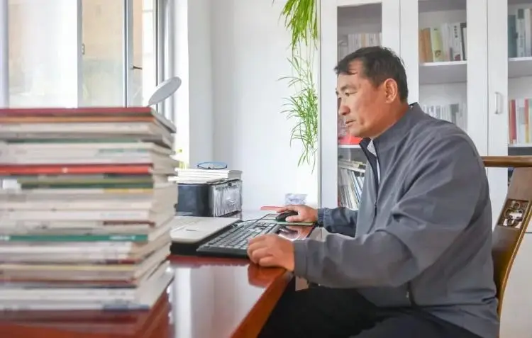 “農民詩人”趙傳昌：鄉村詩歌10首