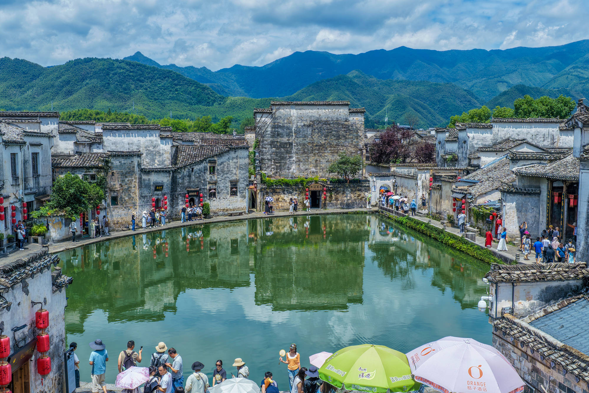 安徽黟縣：暑期宏村旅遊熱