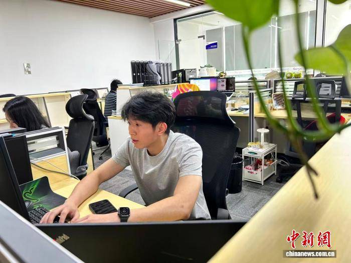 港澳大學生逐浪海南自貿港：遇見開放多元的新三亞