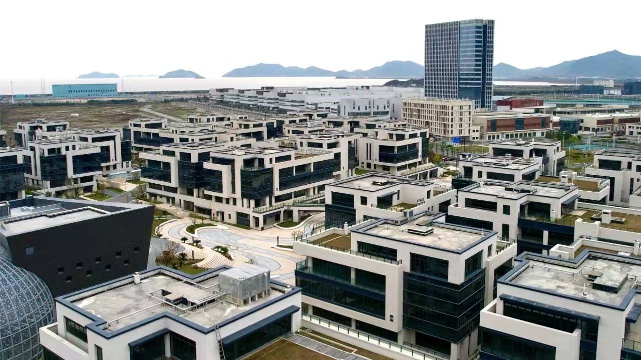 從“拍攝地”到“出海口”：傳統影視基地轉型的象山樣本