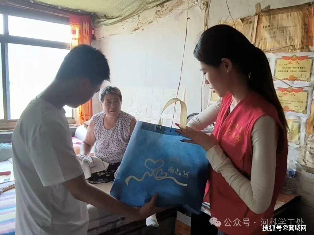 河北科技學院暑假大學生“返家鄉”社會實踐活動紀實報道