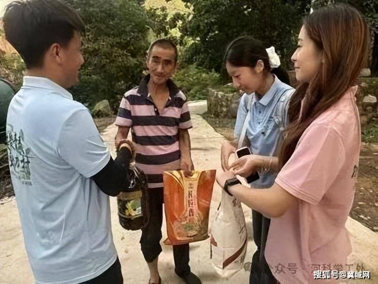 河北科技學院暑假大學生“返家鄉”社會實踐活動紀實報道