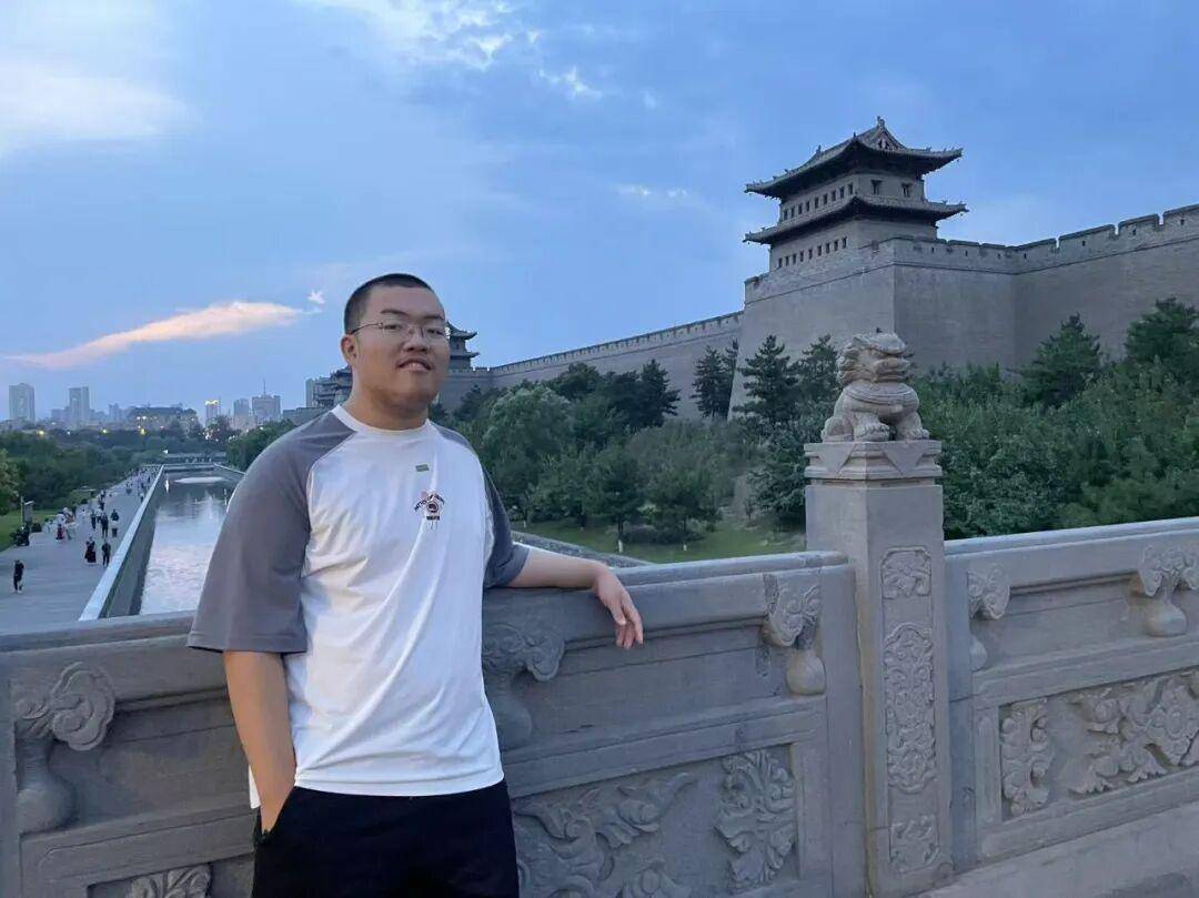 140餘名中學校長老師親自送學生入學西湖大學！開學典禮上姚明驚喜現身，施一公用王虹鄧昱的故事激勵新生