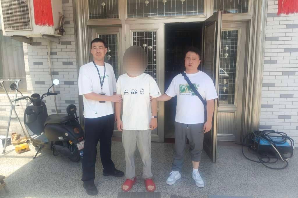 浙江男子带儿子“蚂蚁搬家”，结果双双落网！