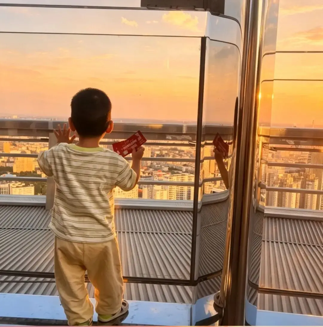 暑期遛娃超大福利！龍塔兒童登塔、科技遊戲免費體驗啦！