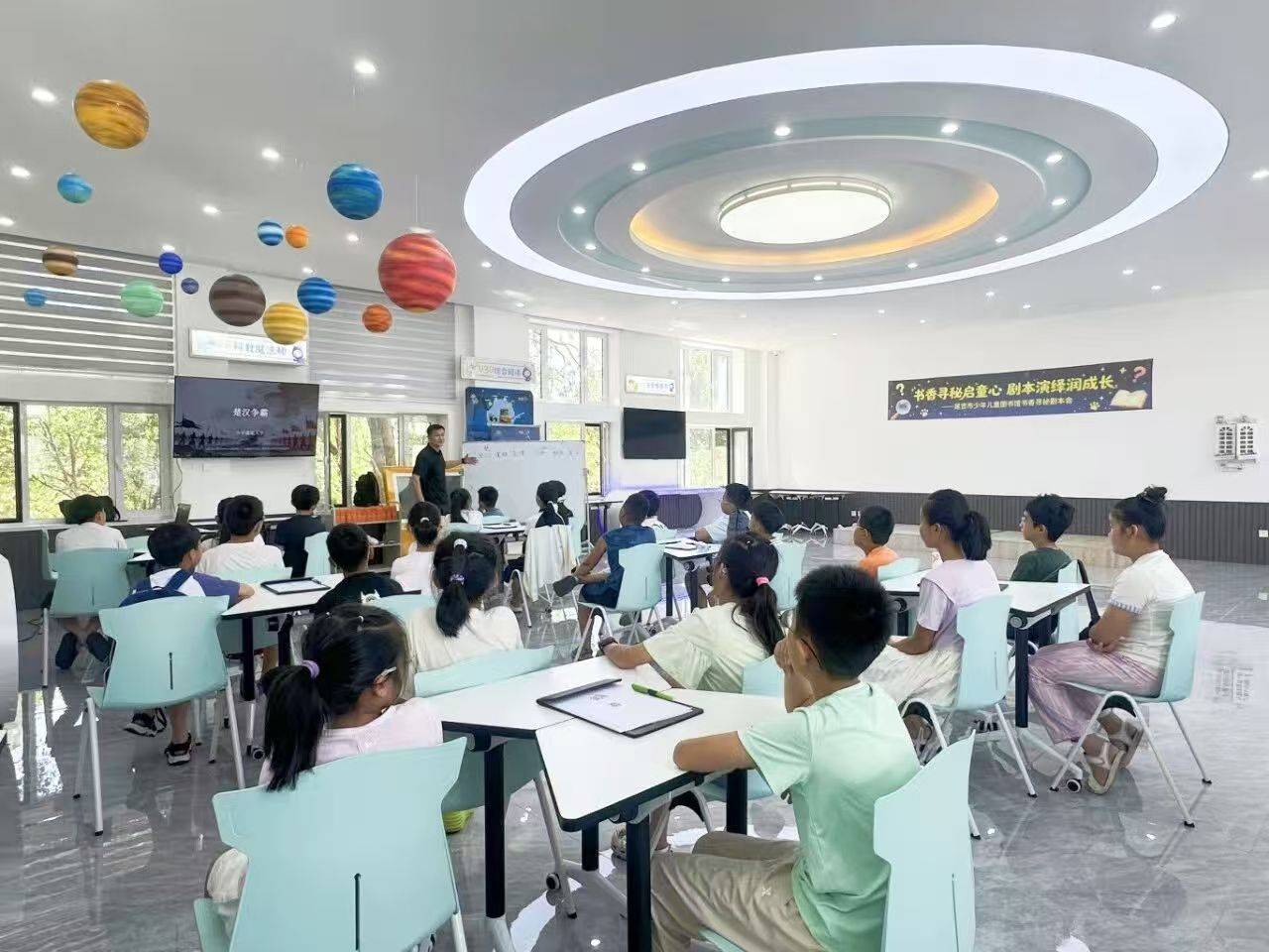 延吉少兒圖書館迎來暑期閱讀熱潮