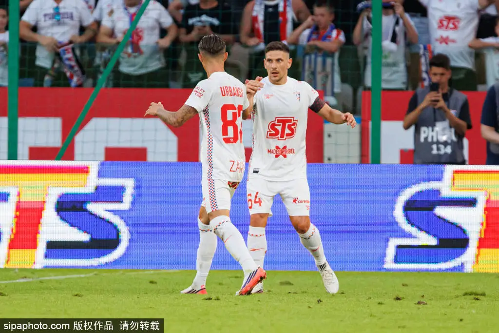 中超神劇情：0-2落後 兩球被吹 爭冠豪門90分鐘絕殺 3-2大逆轉
