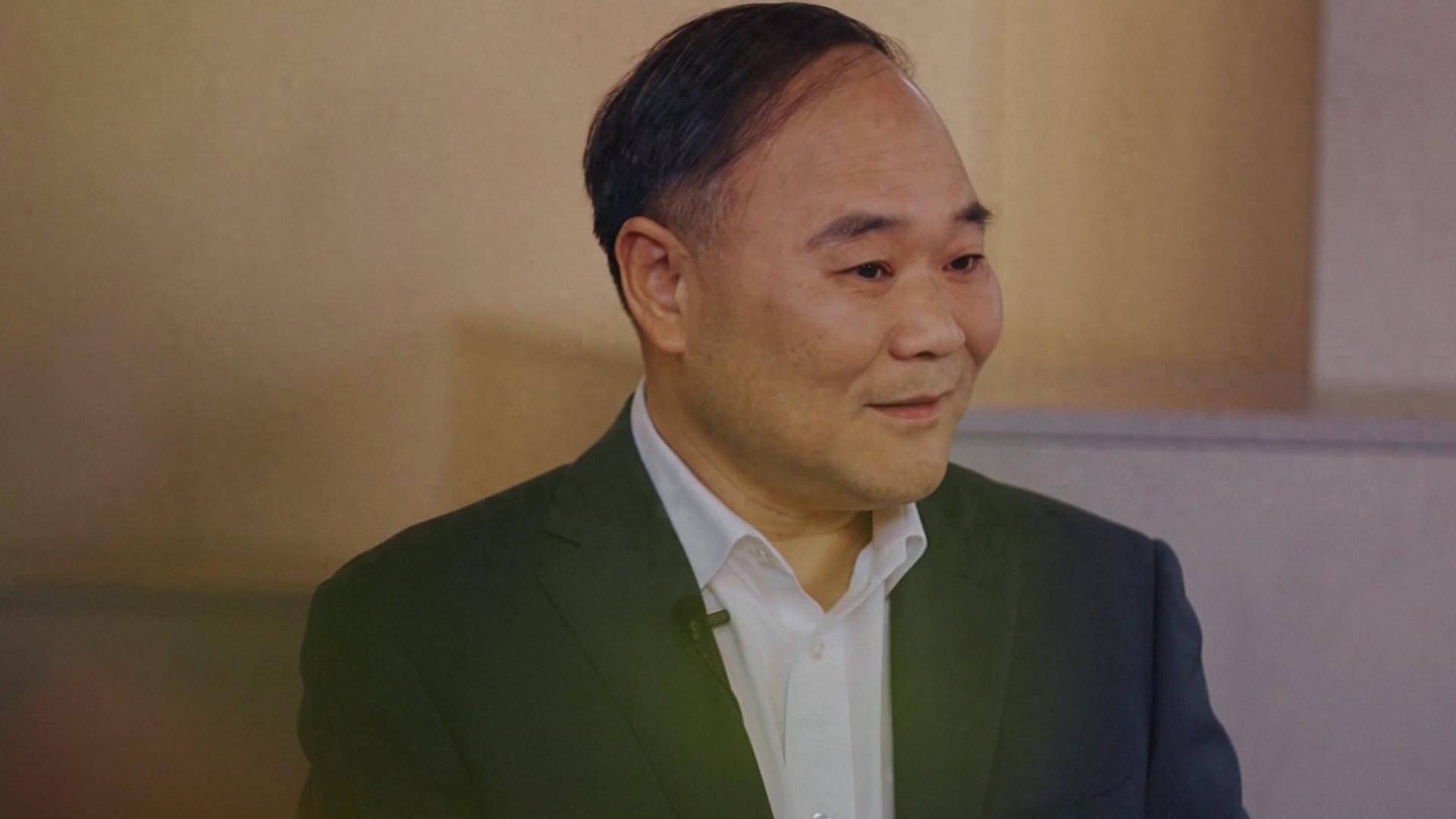 李書福辭任吉利汽車董事會主席
