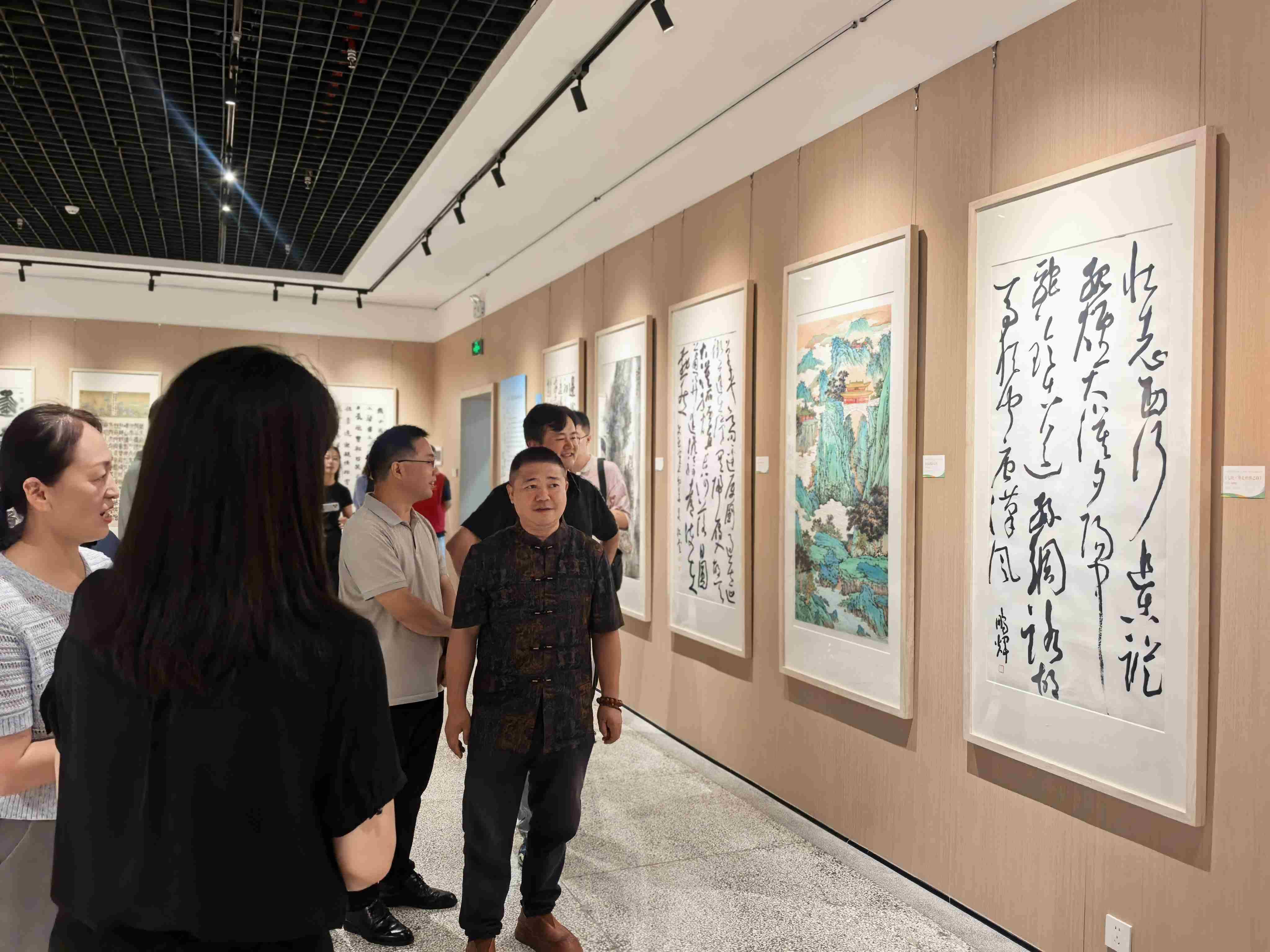 原創六地市文化館美術書法作品巡展西安站開幕