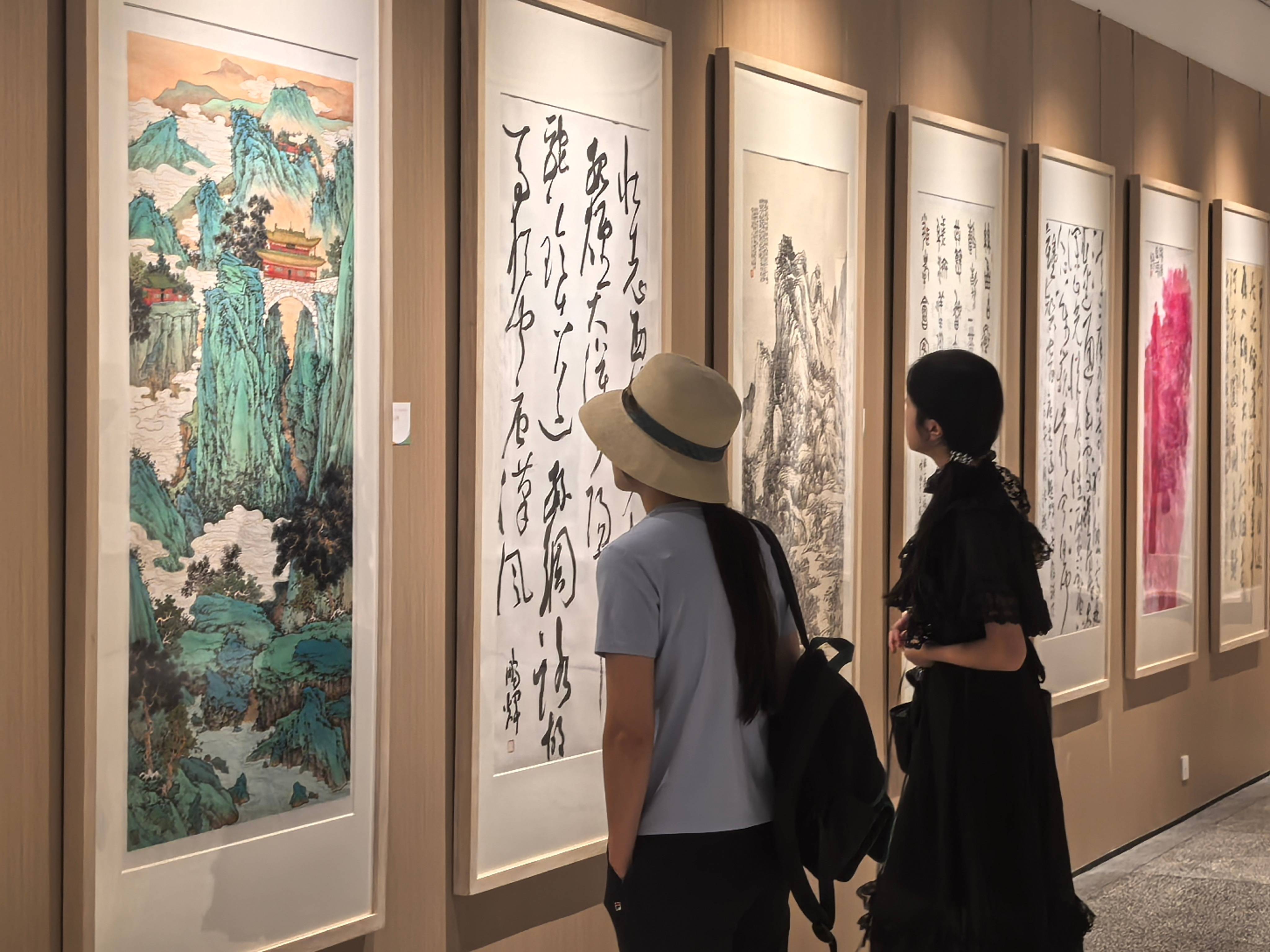 原創六地市文化館美術書法作品巡展西安站開幕