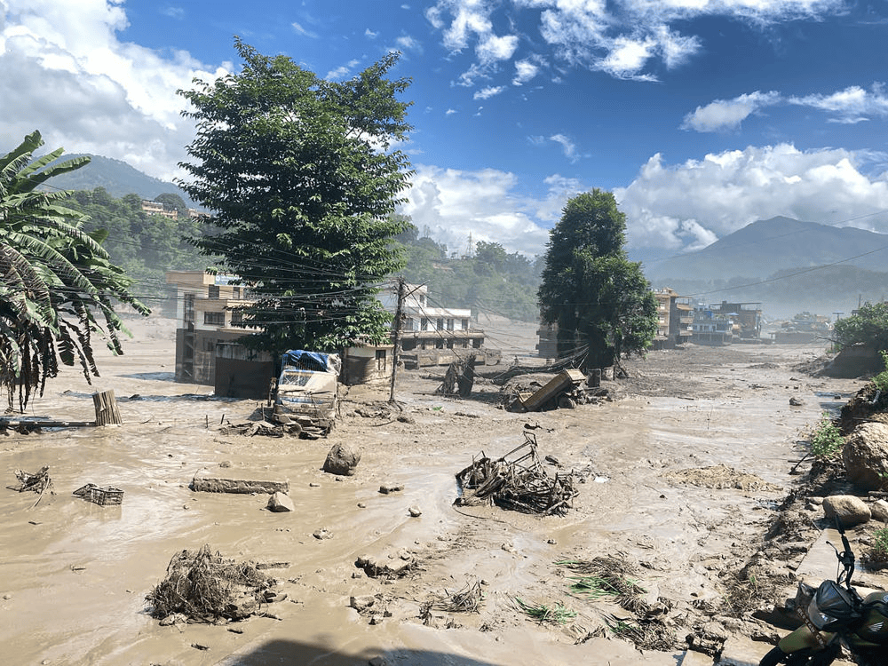尼泊爾：已致97人死亡，403人失聯