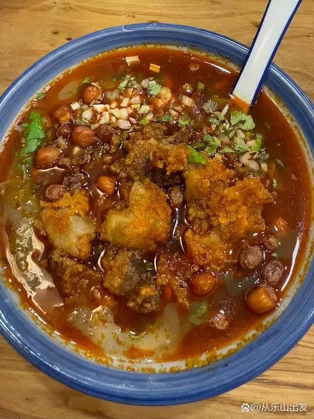 四川樂山美食，煙火早餐好好吃！