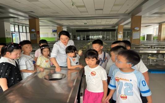 滿“新”歡喜遇萌娃 啟航成長新徵程——安子小學2026級新生入學培訓圓滿落幕