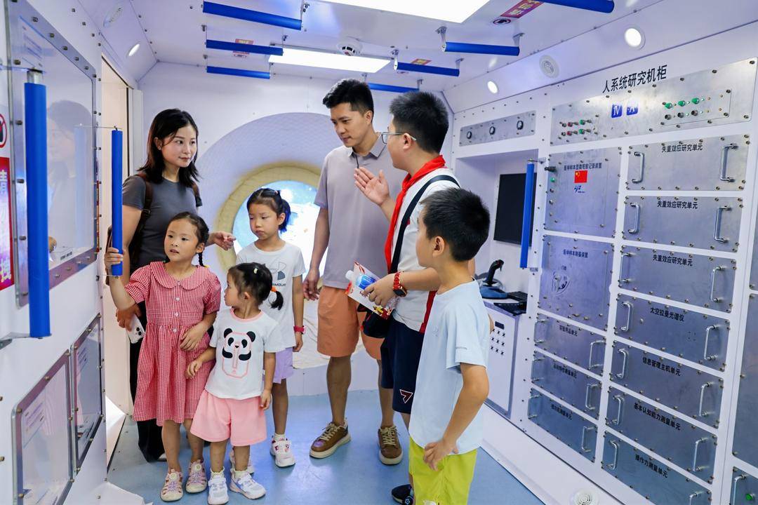 你好，新學期！成都首批“20後”萌娃上小學了