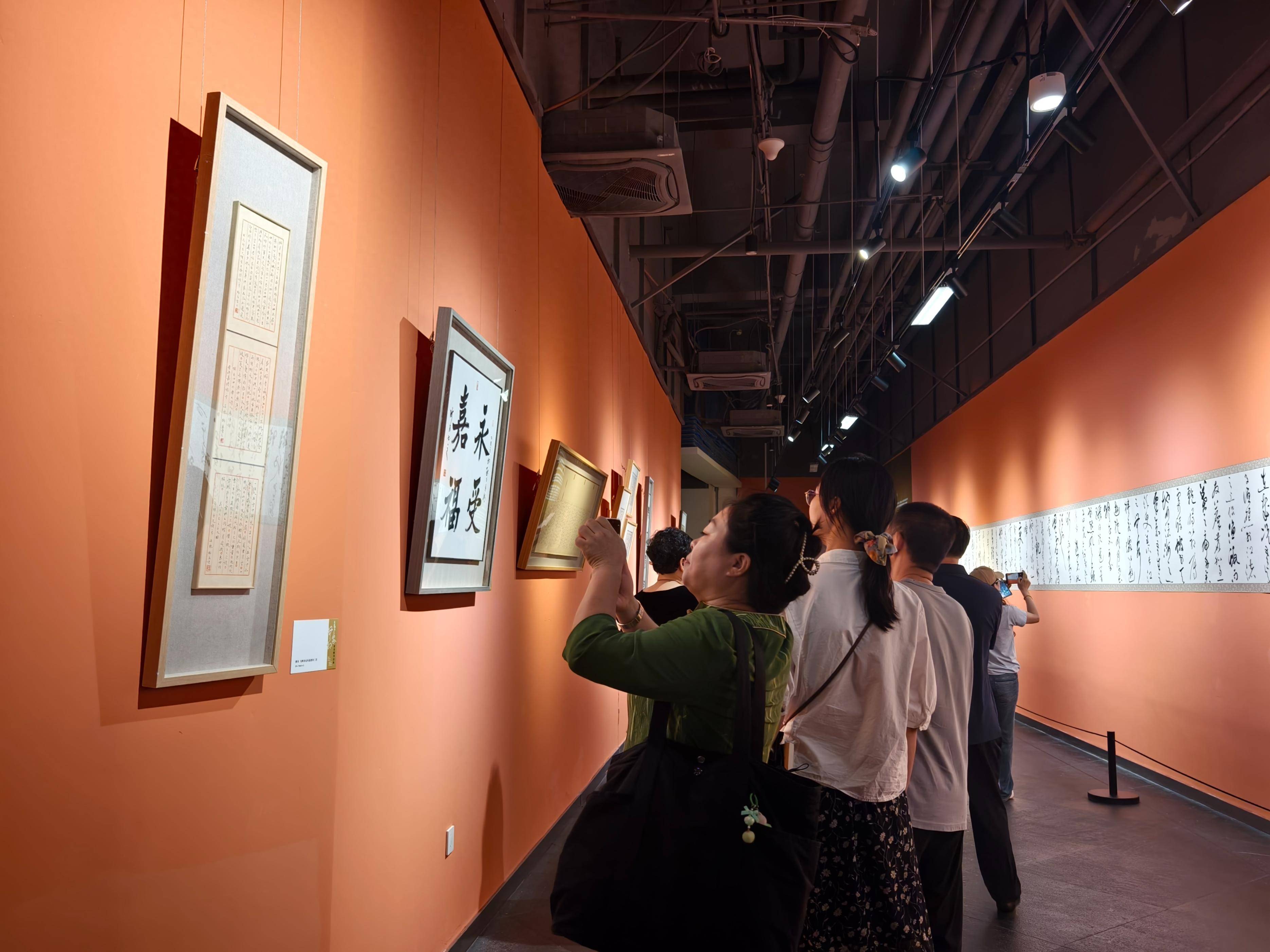 原創“有象無相”景喜猷書法作品在長春展出