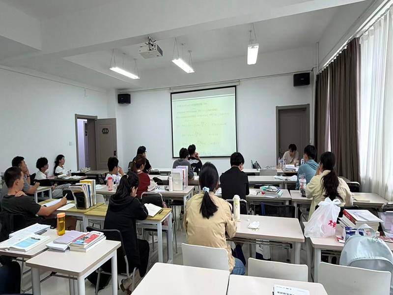 考研備考初期如何選擇長春考研輔導