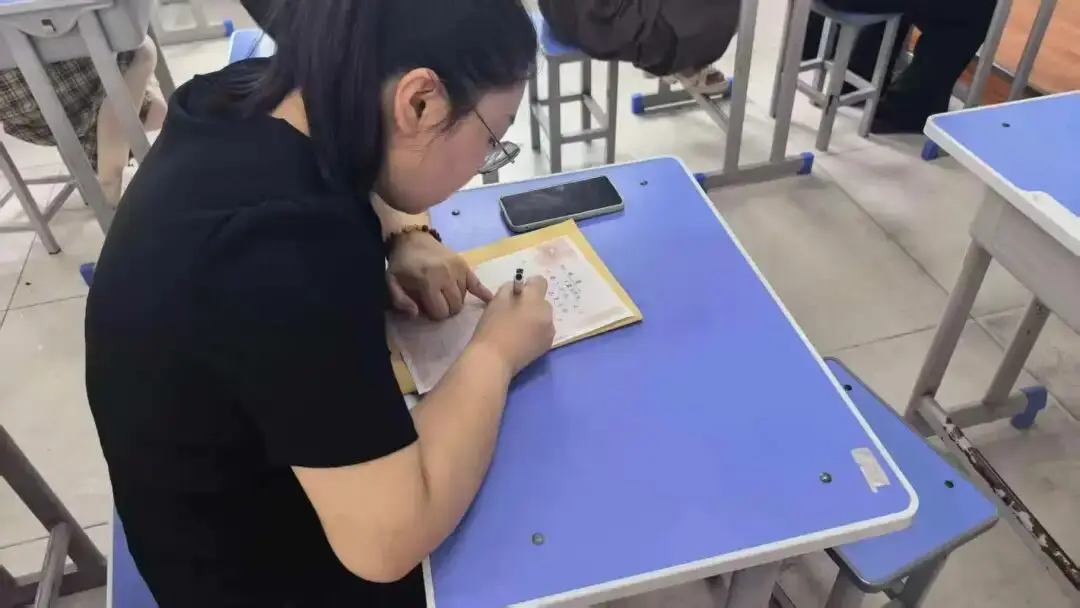 南陽市第六完全學校高階中學暑期全員系列專題培訓圓滿結束