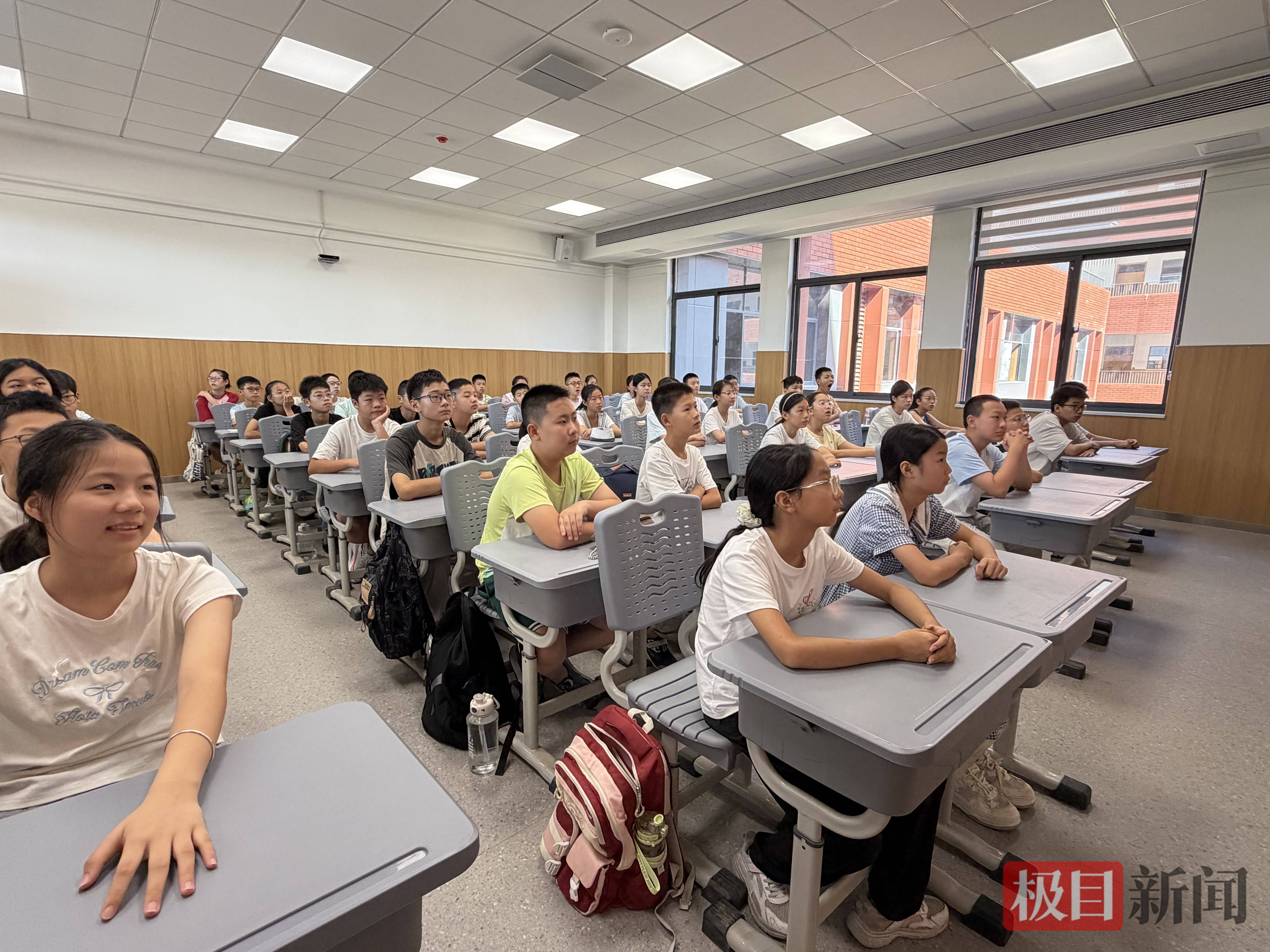 極目雲探校丨武漢市最大公辦完全中學，迎來首批200名新生
