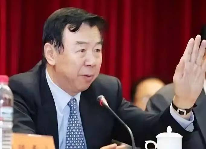 原創袁偉民：不只是女排教父和體育總局局長，書法水平也相當了得！