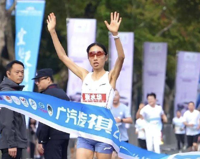 原創張水華2025年跑步收入達數十萬！未來4條路賺錢：其中3條都不好走