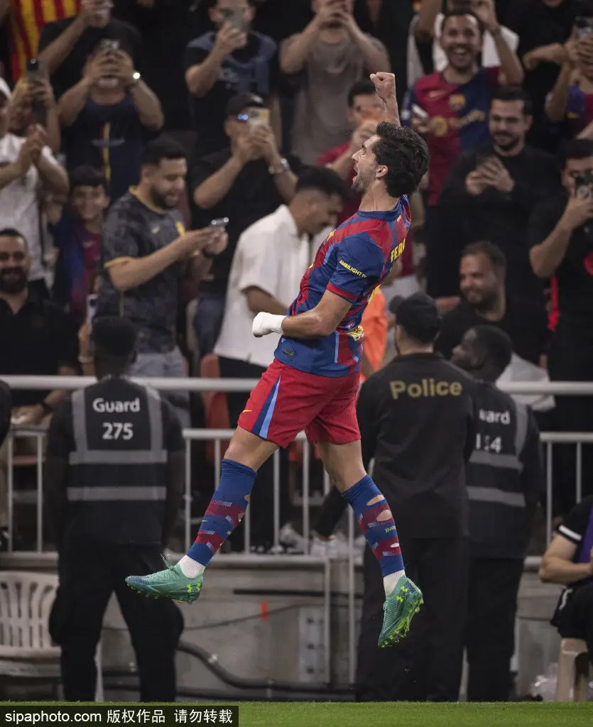 請忘掉哈蘭德、凱恩和姆巴佩，拉菲尼亞才是世界足壇最佳前鋒