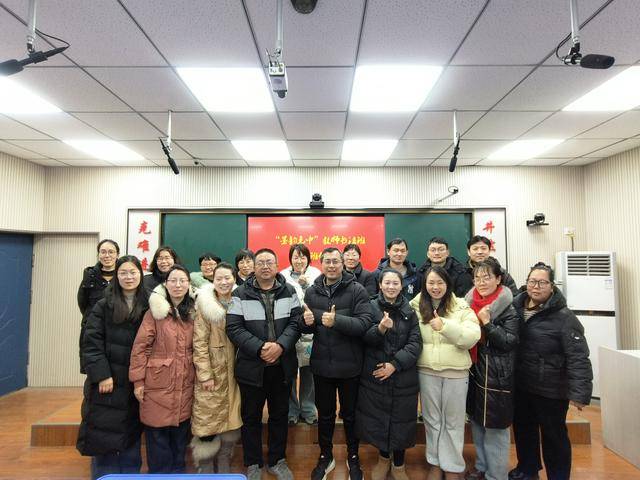 濟源克井一中：墨韻飄香，教師書法班開班啟新程