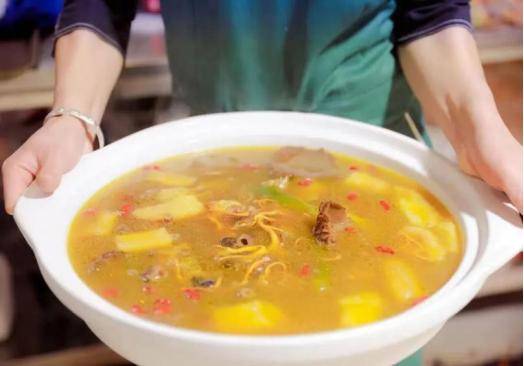 花海配美食，奔跑更帶勁 | 2026曲靖羅平花海馬拉松美食攻略，請查收！