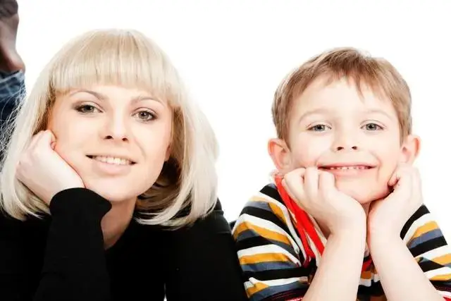 原創好的教育，父母會一邊示弱，一邊提供情緒價值