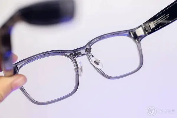 小米 AI 眼鏡：小愛同學的最佳容器