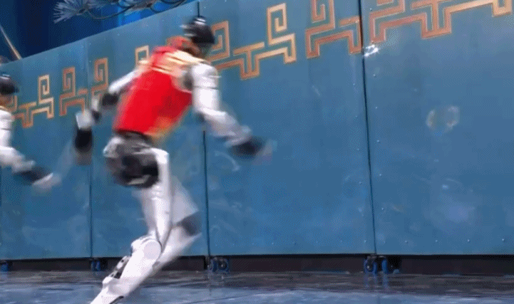 一次看個夠！馬年春晚裡的中式美學與前沿科技，哪些驚豔了你？