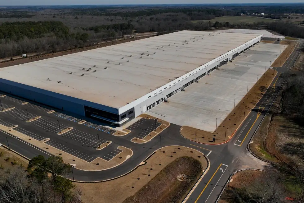 美國移民與海關執法局秘密收購倉庫擴建拘留設施，引多地政府反對