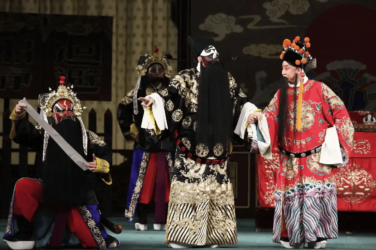 原創戲劇與現實的對照