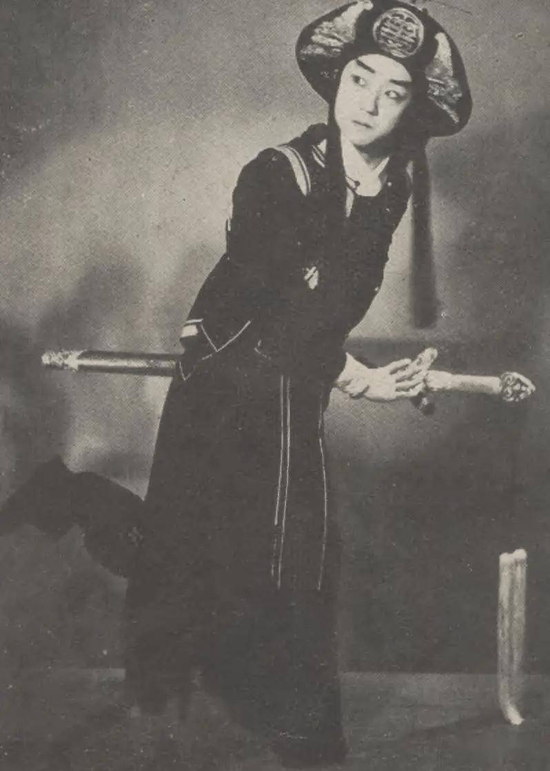 李萬春：川島芳子對戲劇界的敲詐勒索