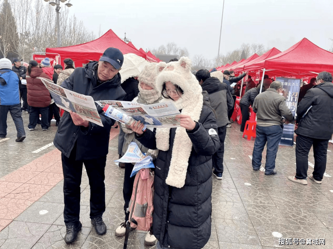 冀州職教中心亮相區“春風行動”專場招聘會