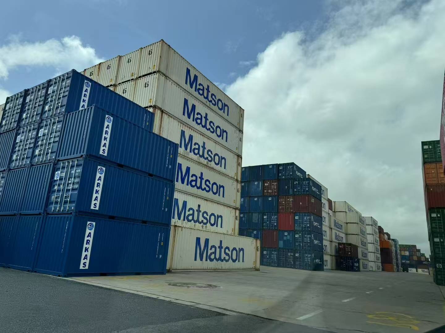 從河內工廠到上海車間：一站式進口二手裝置物流解決方案