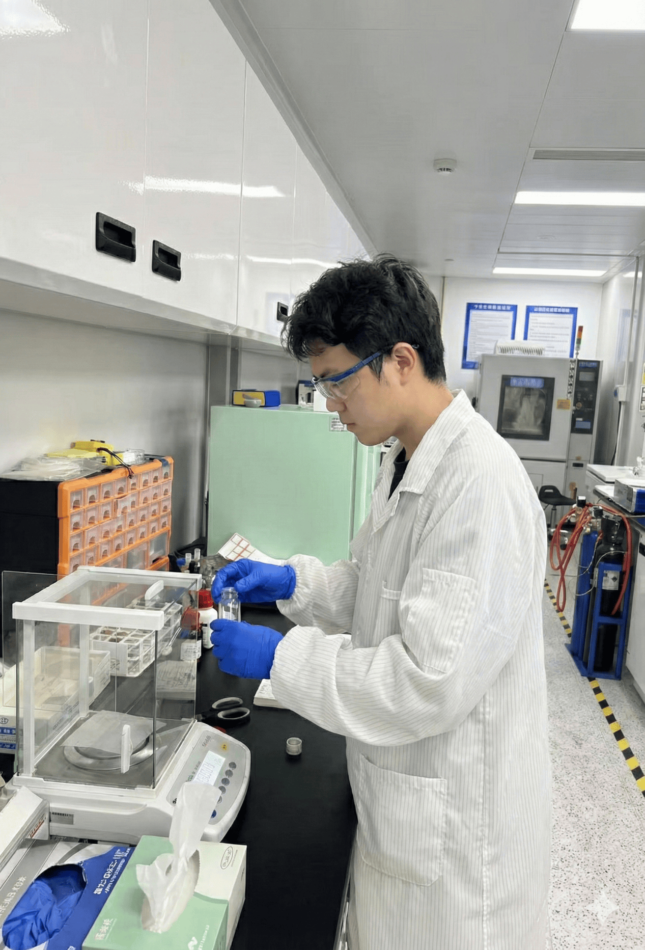 深職大學生團隊研發新型滅火貼片 實現電氣火災“滅早、滅小、滅源”