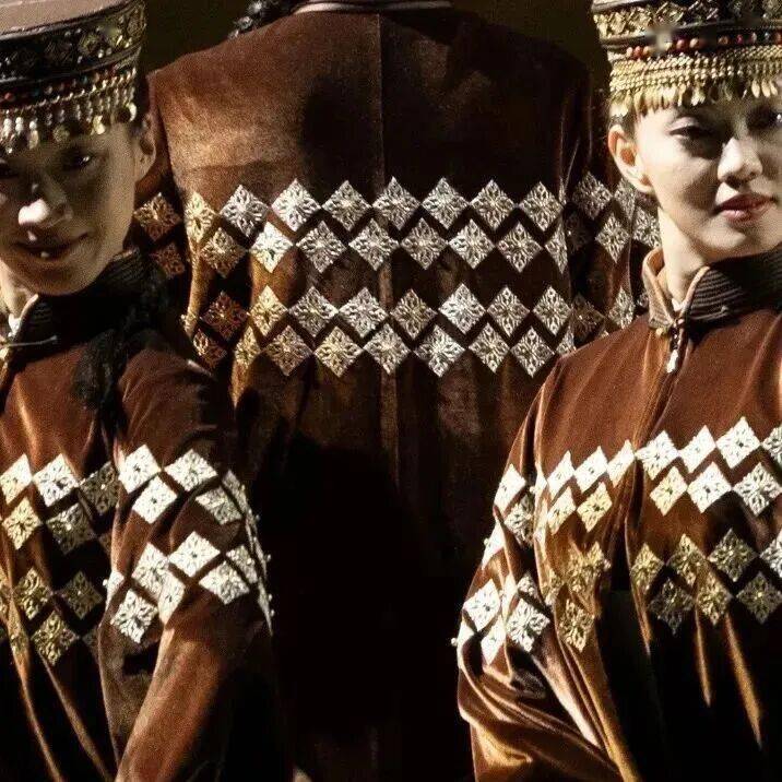 這部佟麗婭主演的舞蹈詩劇，用舞蹈書寫了民族的散文詩