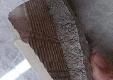 背膠+水泥？又見“空鼓”教訓！