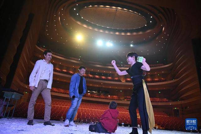 中法合作音樂戲劇《小王子》在南寧上演