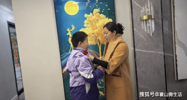 霍山文峰小學開展“雷鋒月”系列活動