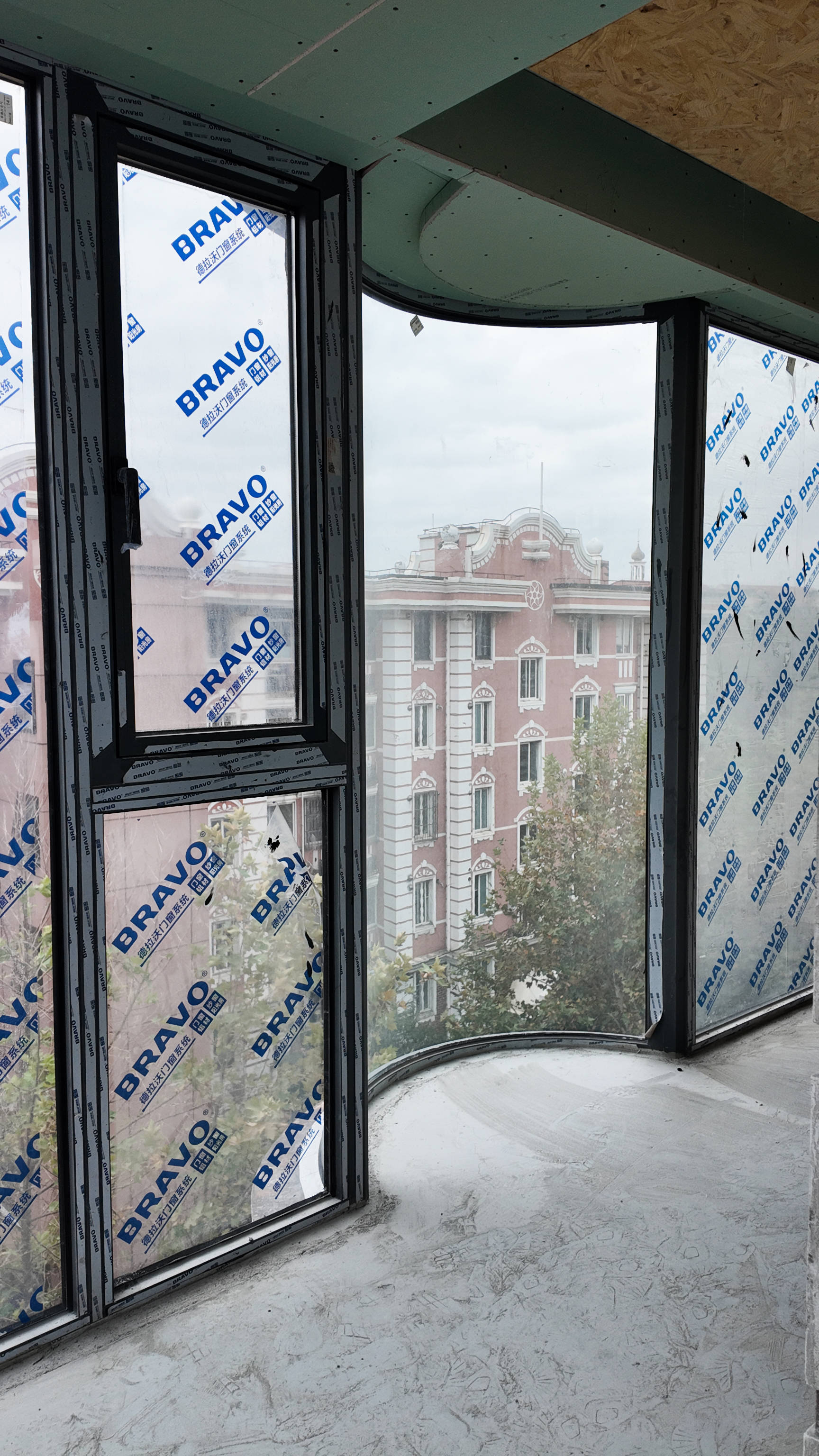 探討可靠的門窗定製廠家，大平層門窗定製工廠如何選擇