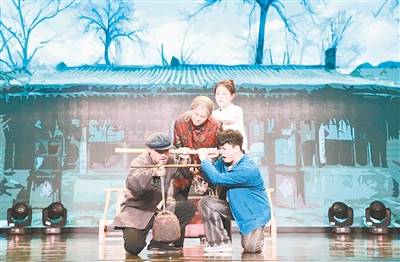 “青春相逢戲劇”話劇片段 小品專場演出在鄭舉辦