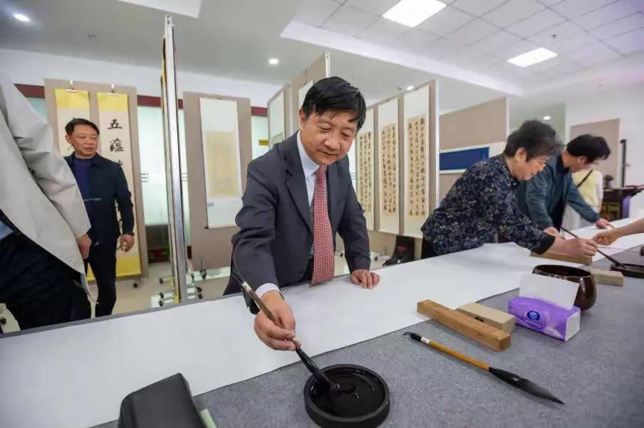 “亦復如是”《心經》書法展在武漢舉行，三十餘參展者共書經典