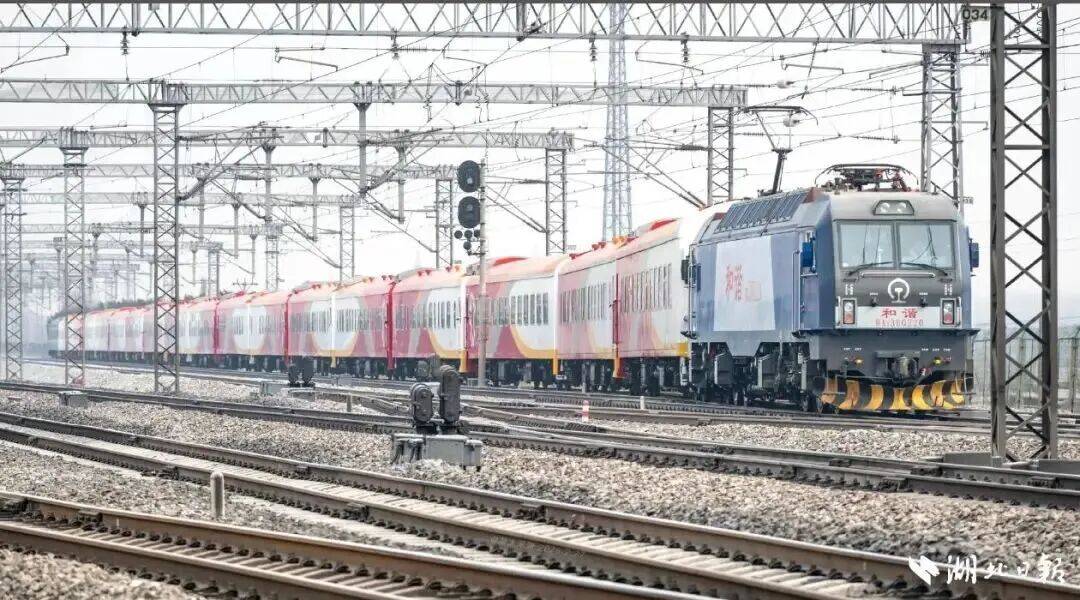 武漢首發！火車變移動酒店，房間衛浴全安排