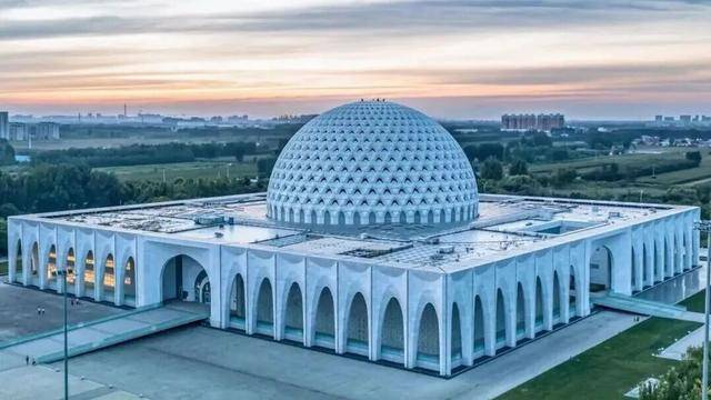 賞花親水、美食購物！跑完副馬，慢享春日好時光
