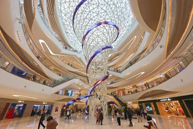 賞花親水、美食購物！跑完副馬，慢享春日好時光