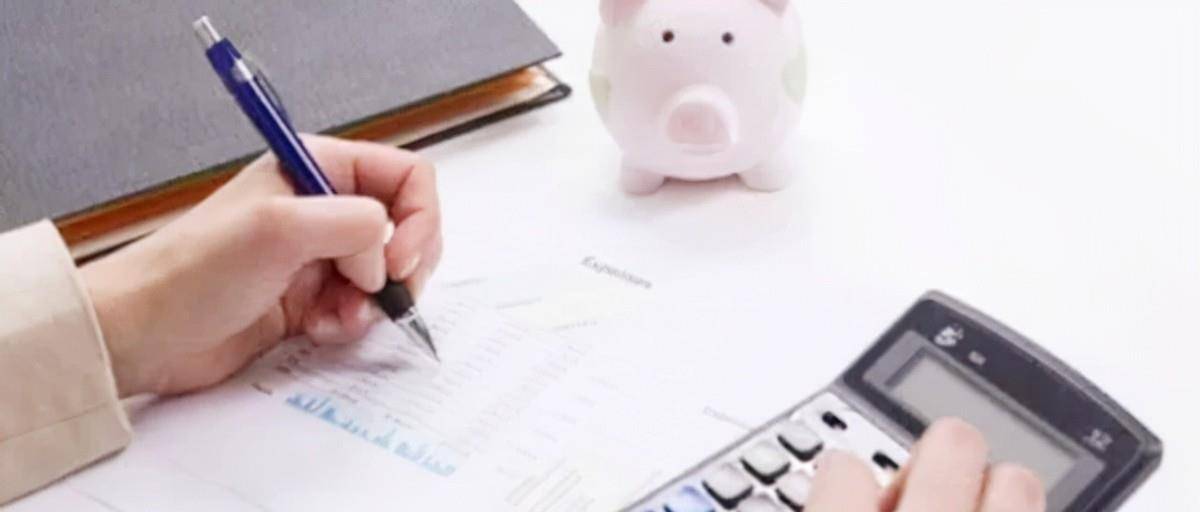 原創2017年，安徽一女會計貪汙1158萬，給男主播刷百萬鑽石