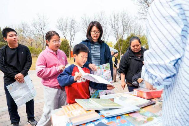 密雲圖書市集開幕，市民共享春日閱讀