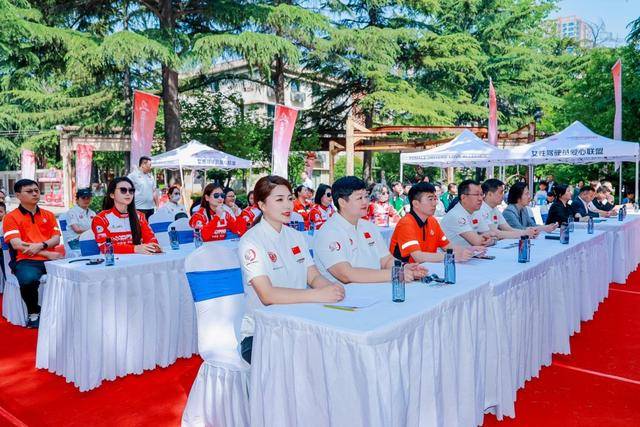 女性駕駛員愛心聯盟在河南正式成立