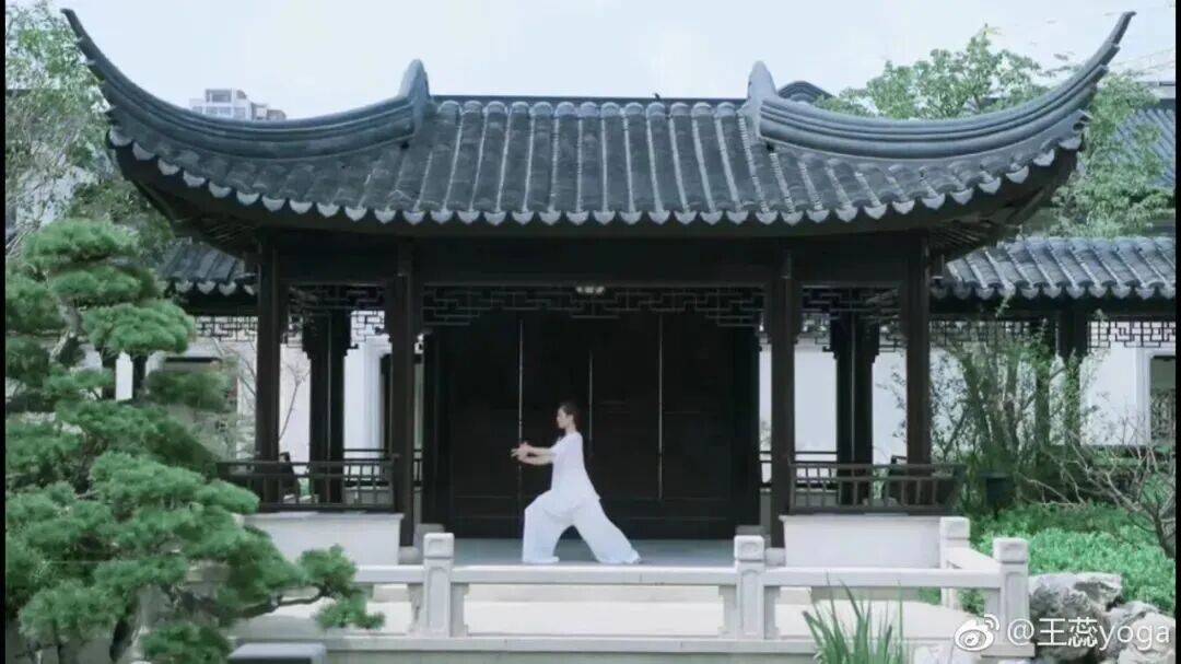 女性“黃金體重”已公佈，不是100斤，而是這個數，越接近越年輕健康！